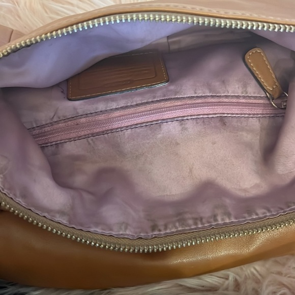Coach Brown Leather handbag designer. Gold accents. - Picture 3 of 3